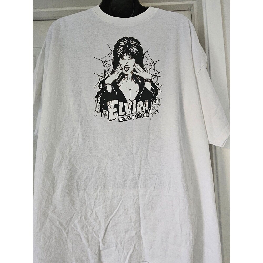 Mistress of the Dark Elvira T shirt